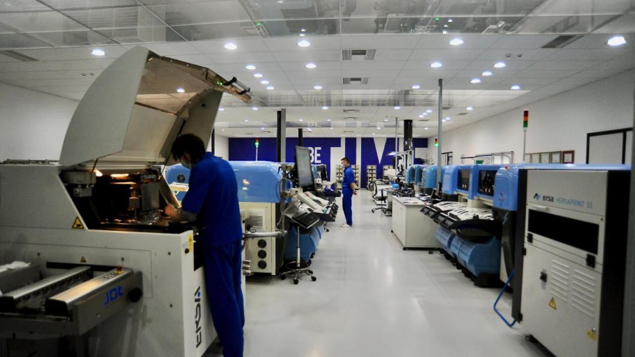 The French Are Learning from the Serbs - MIKROE International Internship